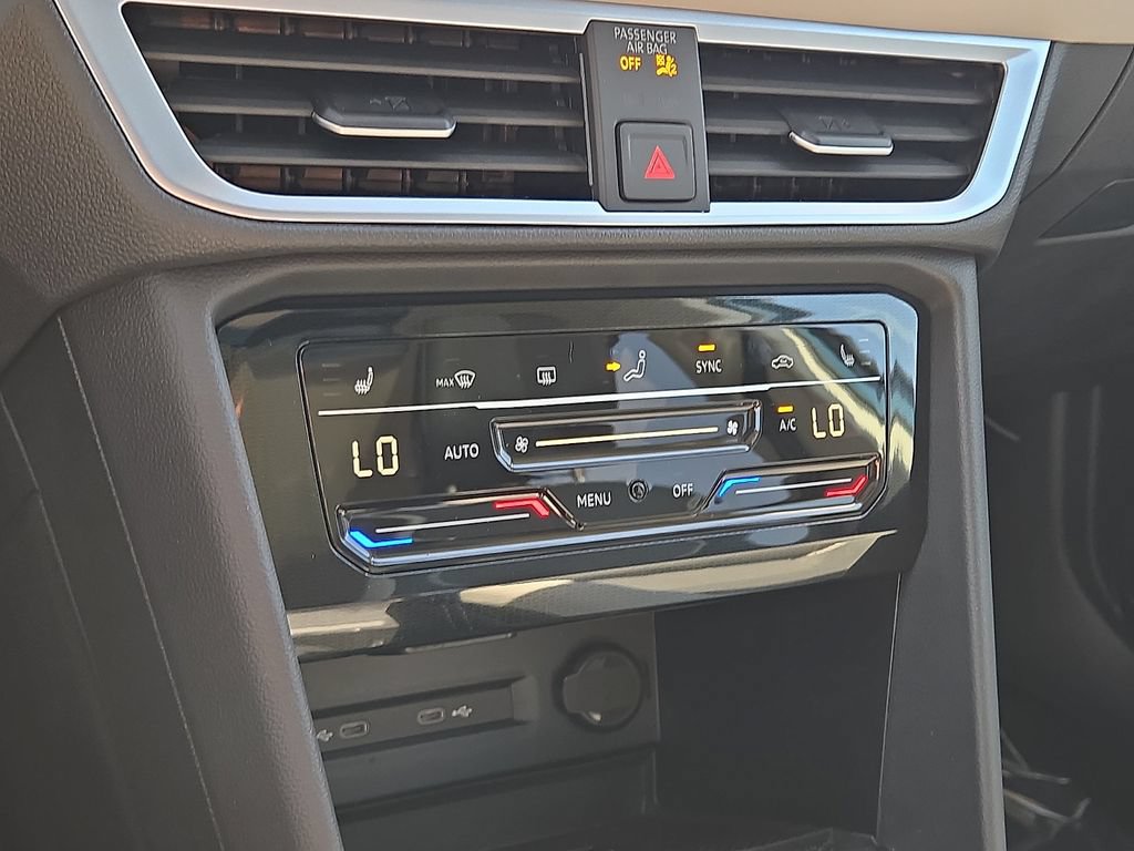 New 2026 Volkswagen Taos SE FWD image 20