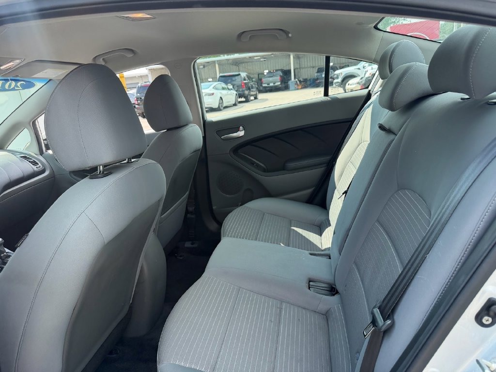 Used 2018 Kia Forte LX w/ LX Popular Package FWD image 12