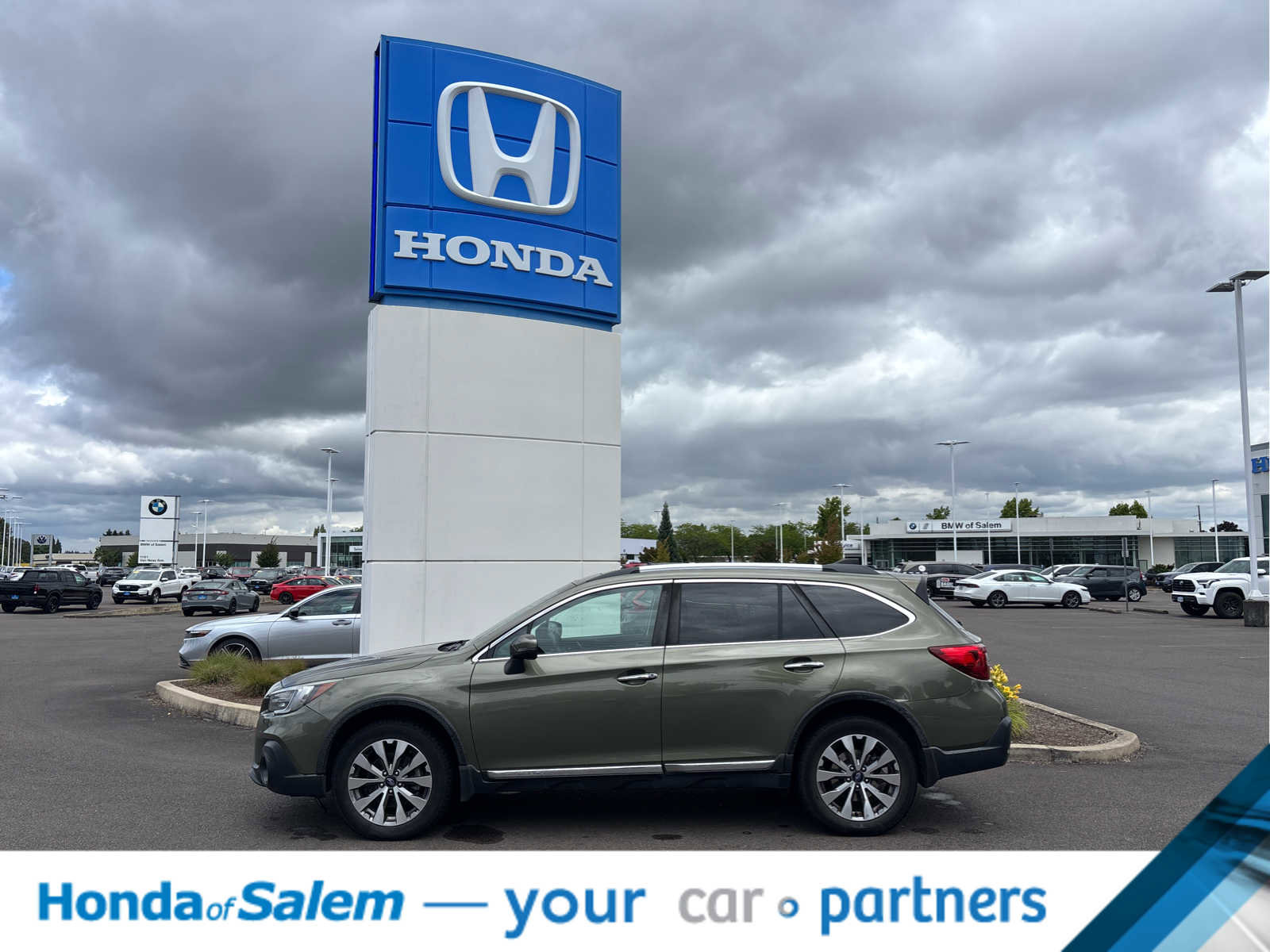 Used 2018 Subaru Outback 3.6R Touring w/ Protection Package #1 AWD/4WD image 3