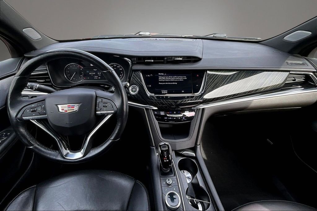Used 2022 Cadillac XT6 Premium Luxury AWD/4WD image 7
