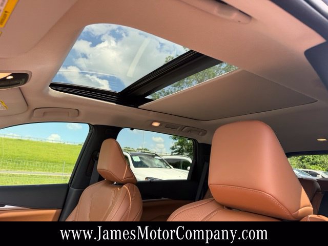 Used 2023 INFINITI QX60 Sensory w/ Vision Package AWD/4WD image 17