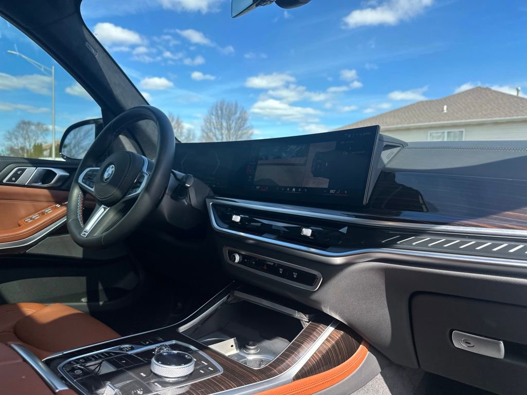 Certified 2025 BMW X7 M60i image 26