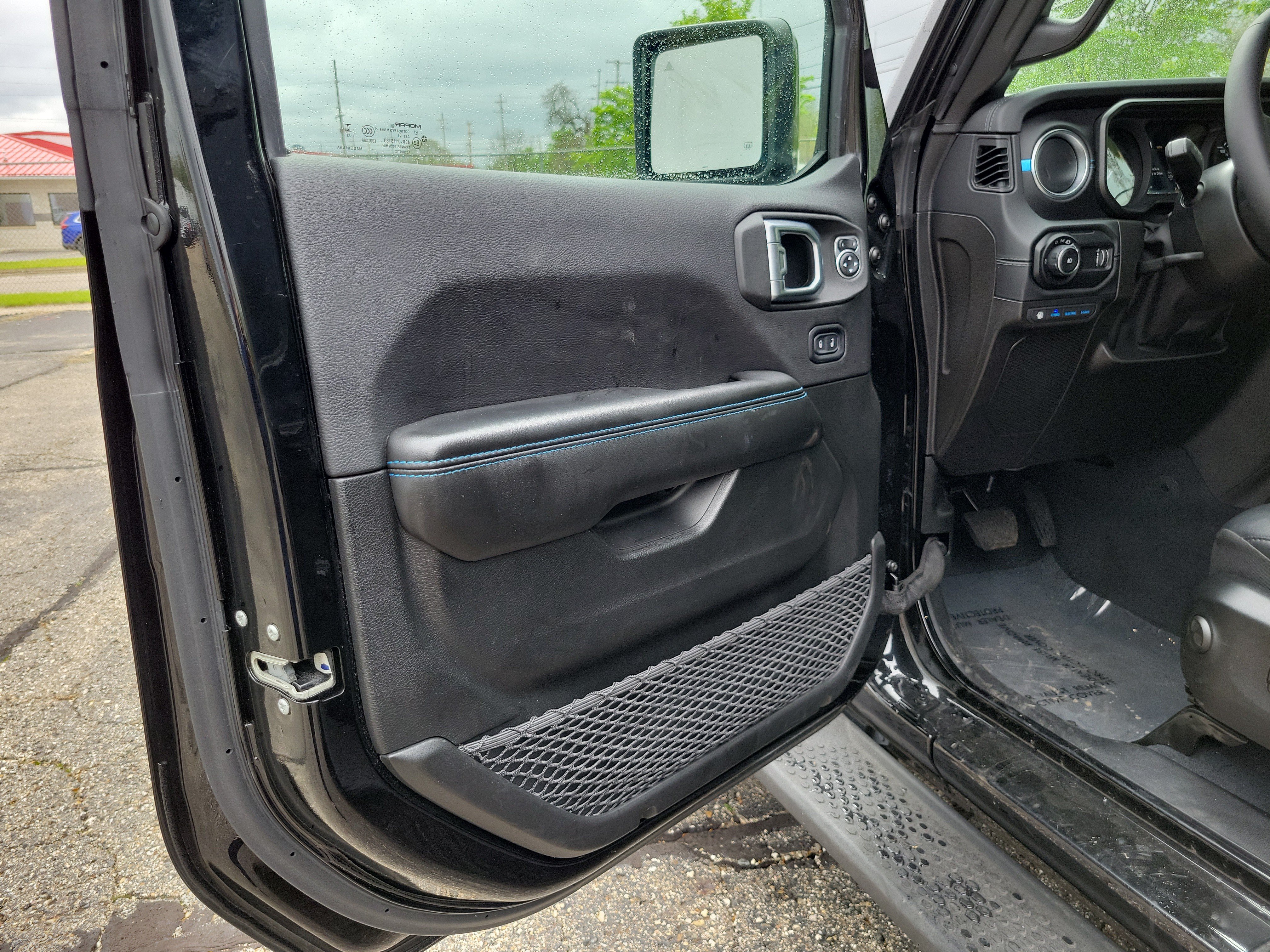 Used 2024 Jeep Wrangler High Altitude AWD/4WD image 6