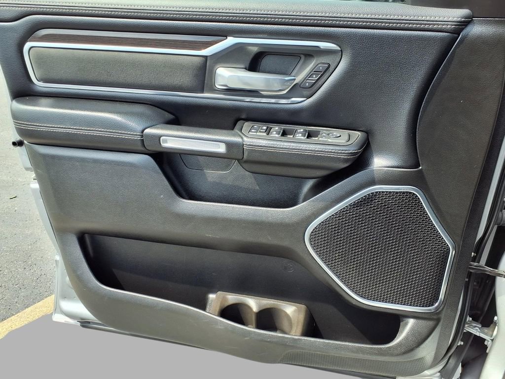 Used 2025 RAM 1500 Laramie AWD/4WD image 17