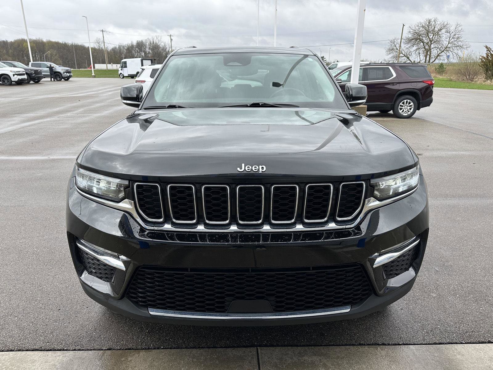 Used 2023 Jeep Grand Cherokee Limited AWD/4WD image 12
