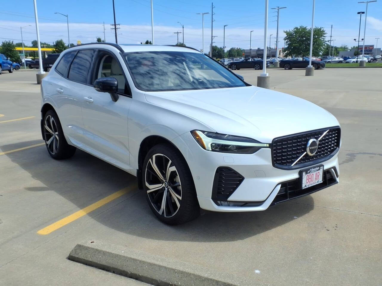 Used 2023 Volvo XC60 B6 Ultimate w/ Climate Package AWD/4WD image 7