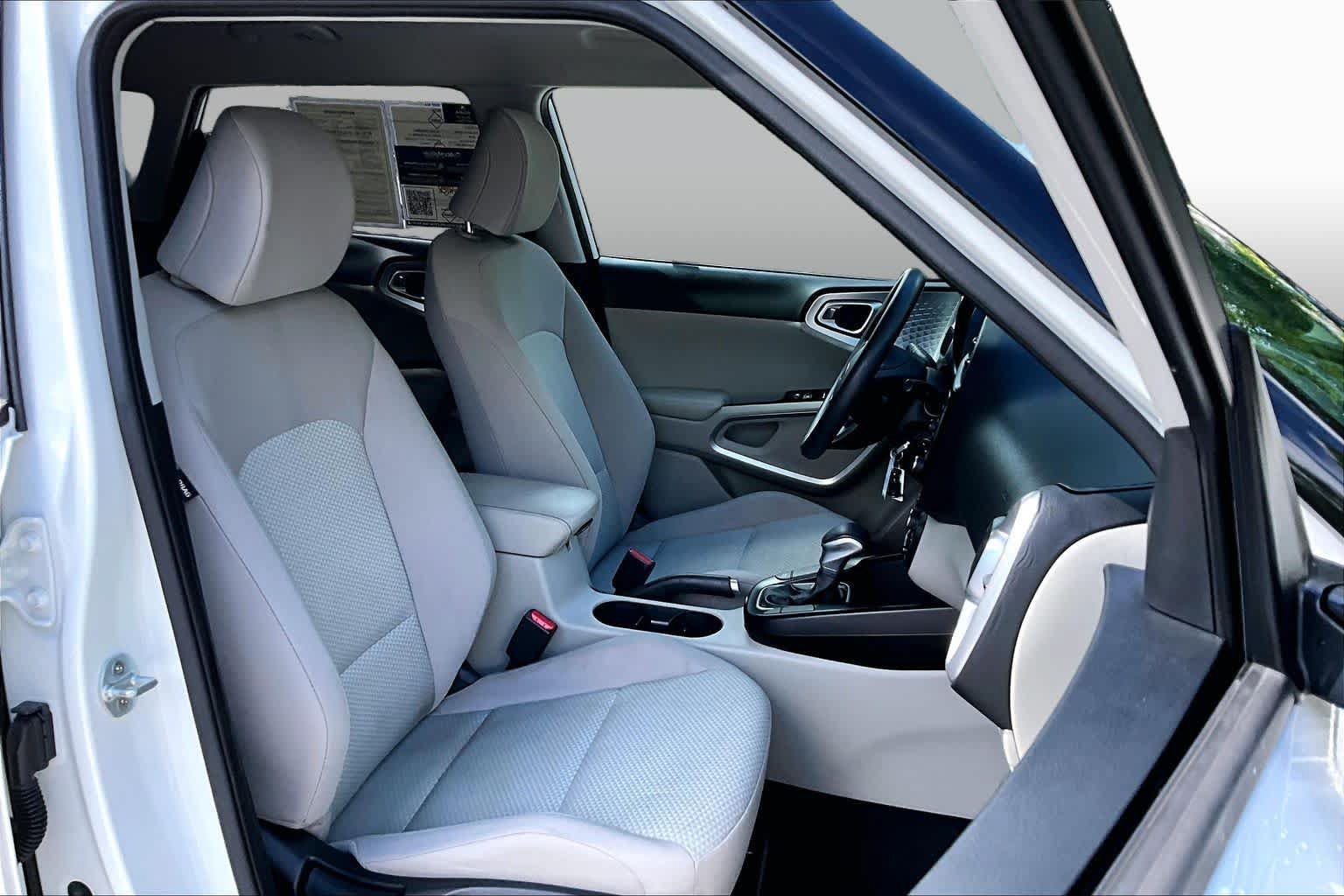 Used 2020 Kia Soul LX FWD image 9