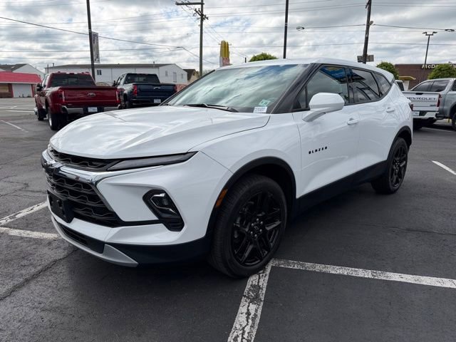 Certified 2023 Chevrolet Blazer LT w/ Driver Confidence Package FWD image 3