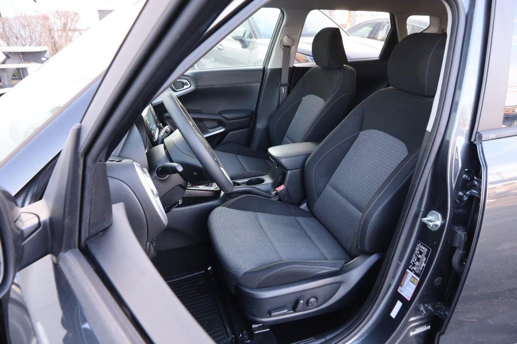Used 2021 Kia Soul S image 8