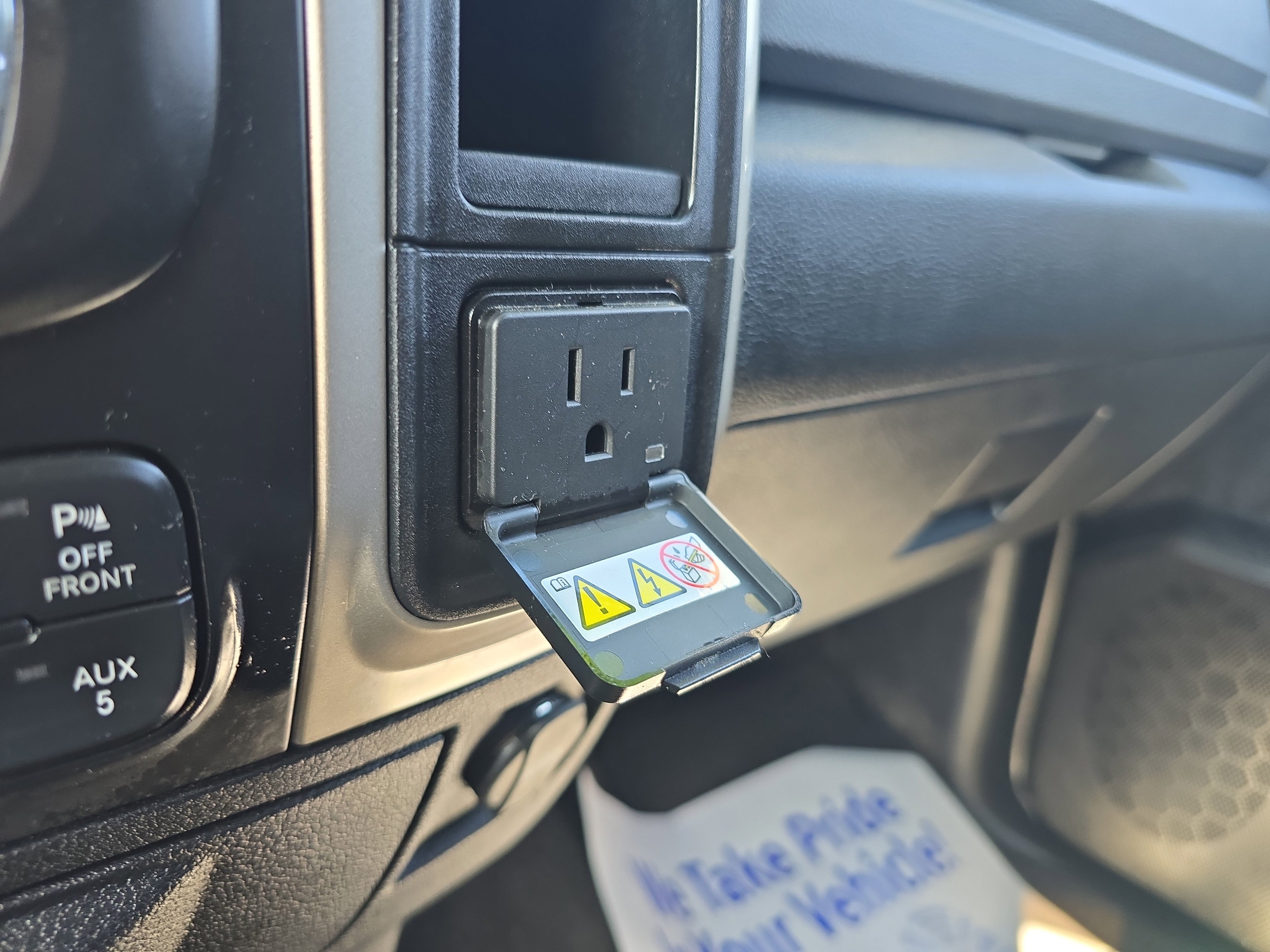 Used 2017 RAM 2500 SLT w/ Snow Chief Group image 34