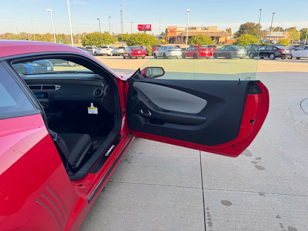 Used 2015 Chevrolet Camaro LS RWD image 15