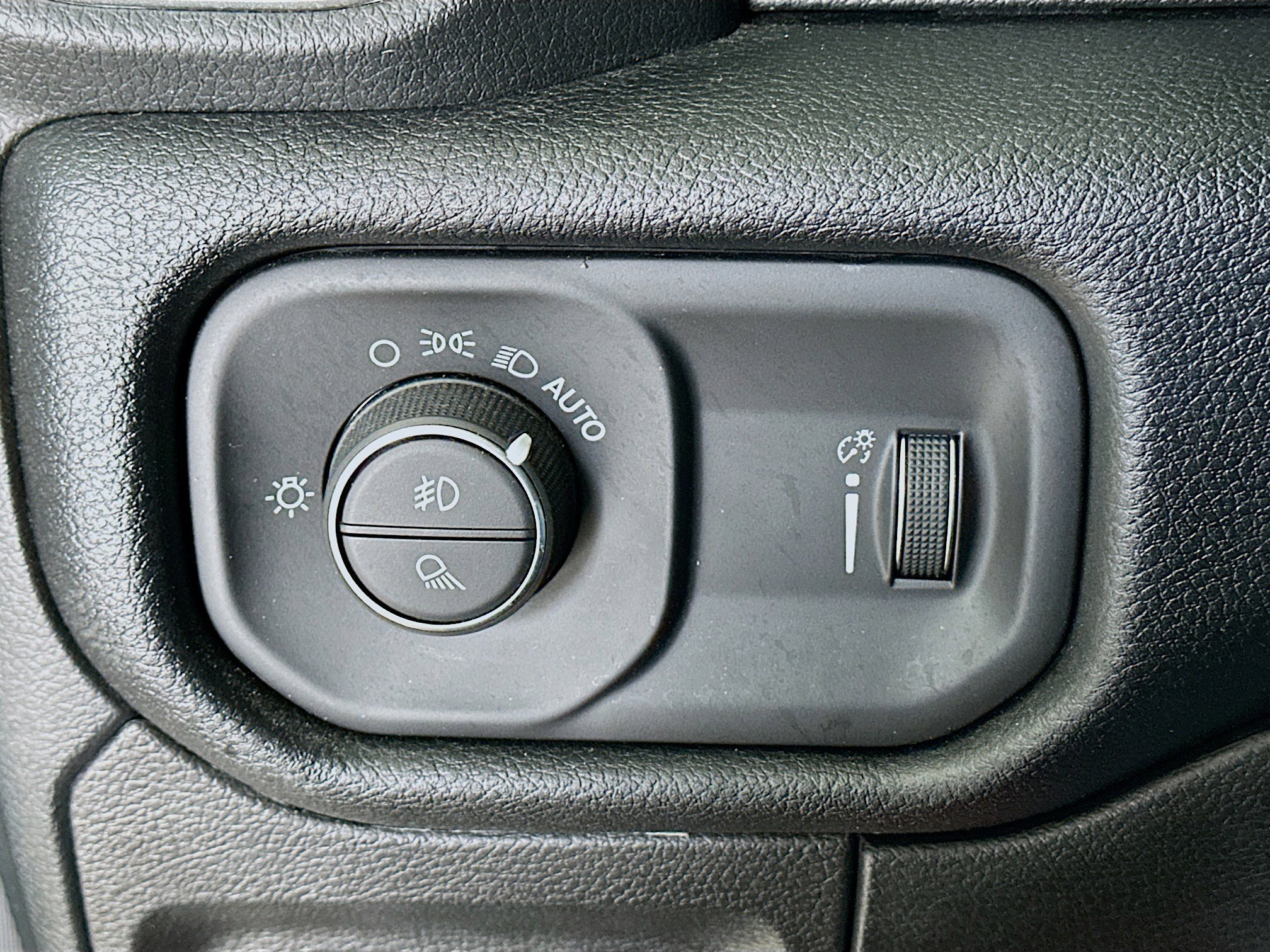 Used 2022 RAM 1500 Big Horn image 16