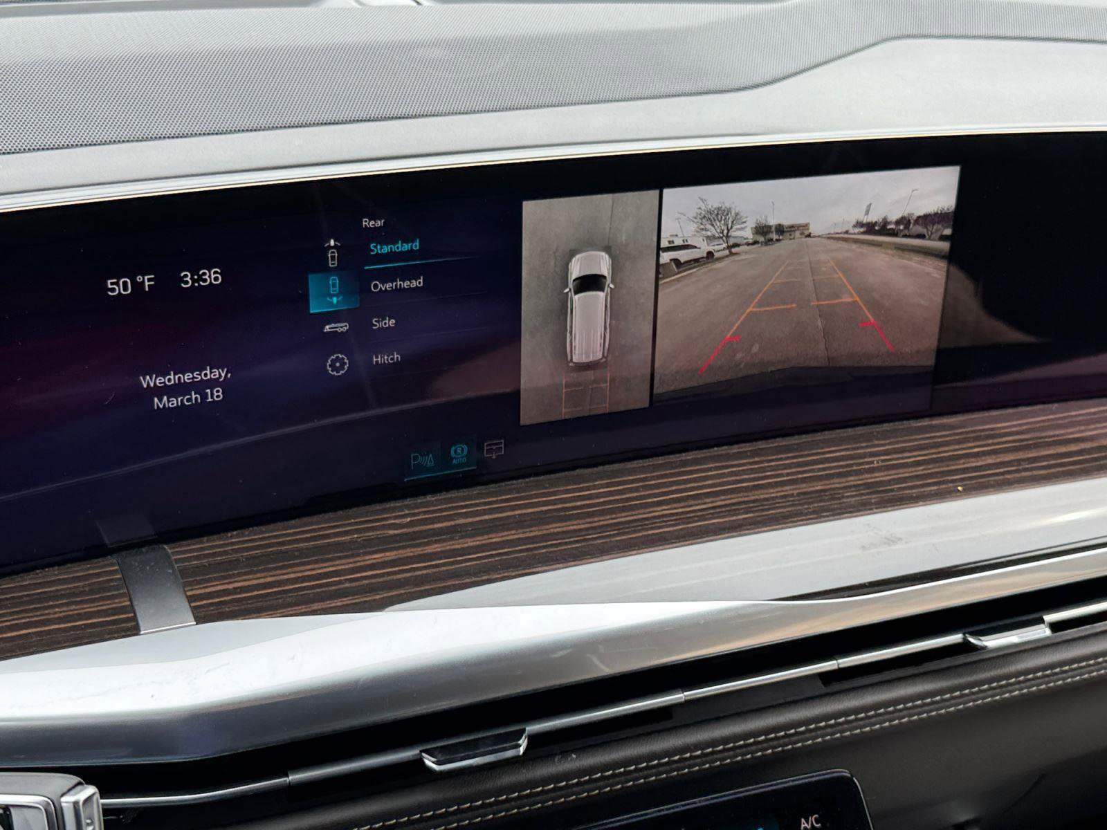 New 2026 Cadillac Escalade Luxury w/ LPO, Radiant Package image 17