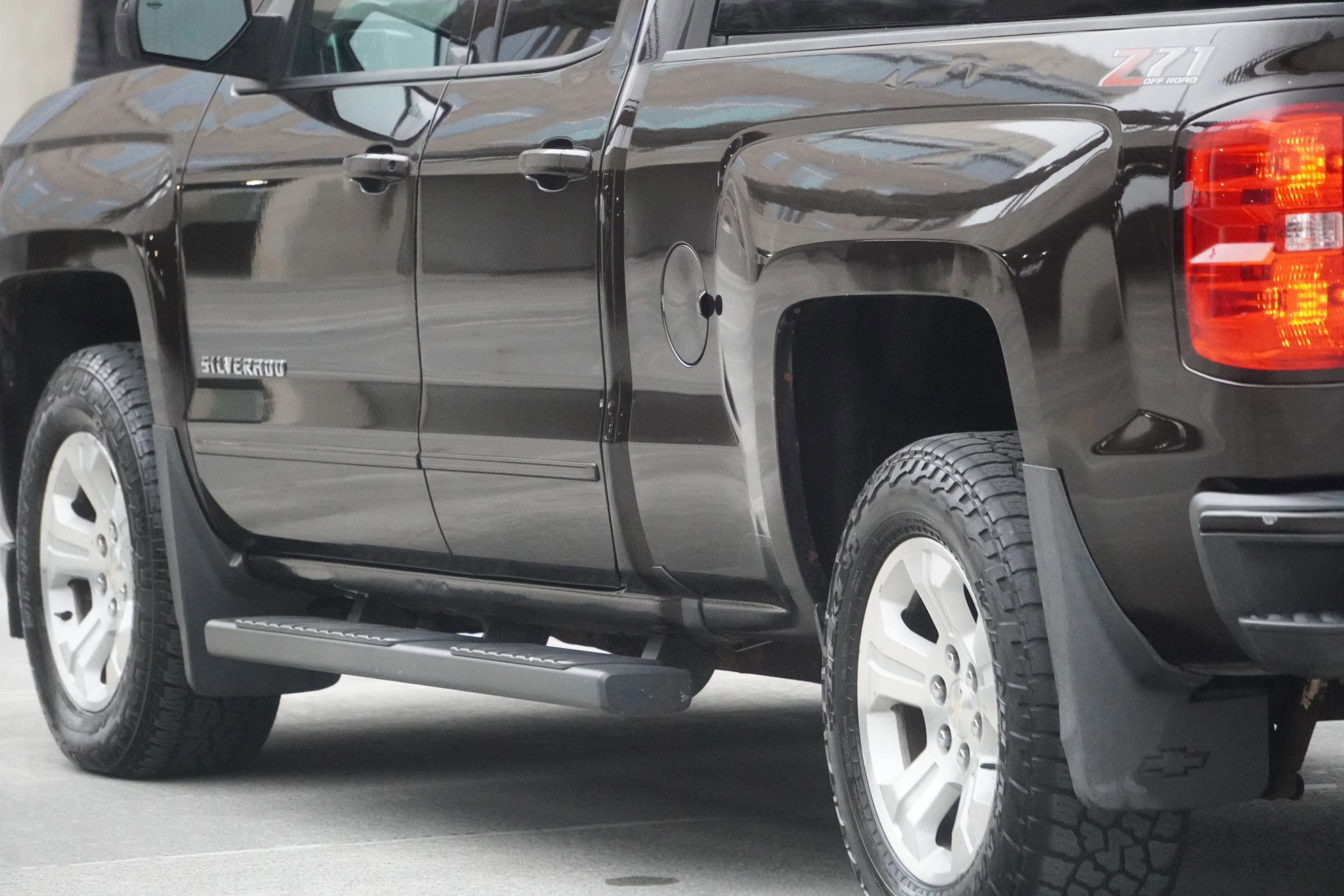 Used 2018 Chevrolet Silverado 1500 LT w/ All Star Edition AWD/4WD image 22