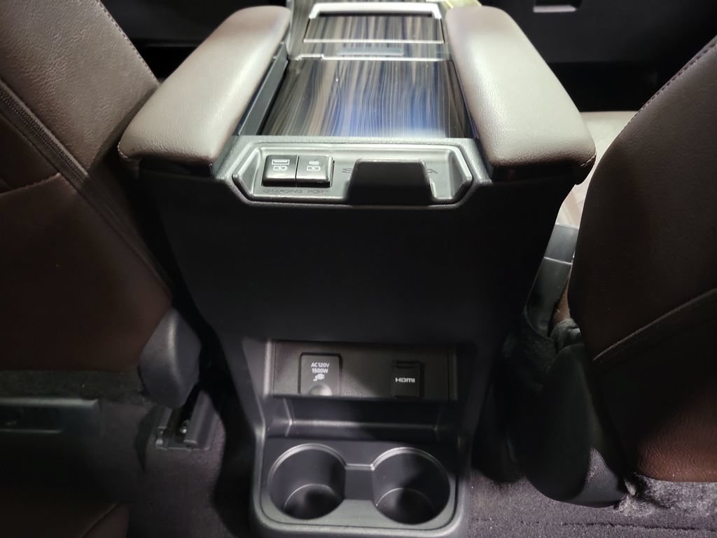 Used 2024 Toyota Sienna Platinum AWD/4WD image 32