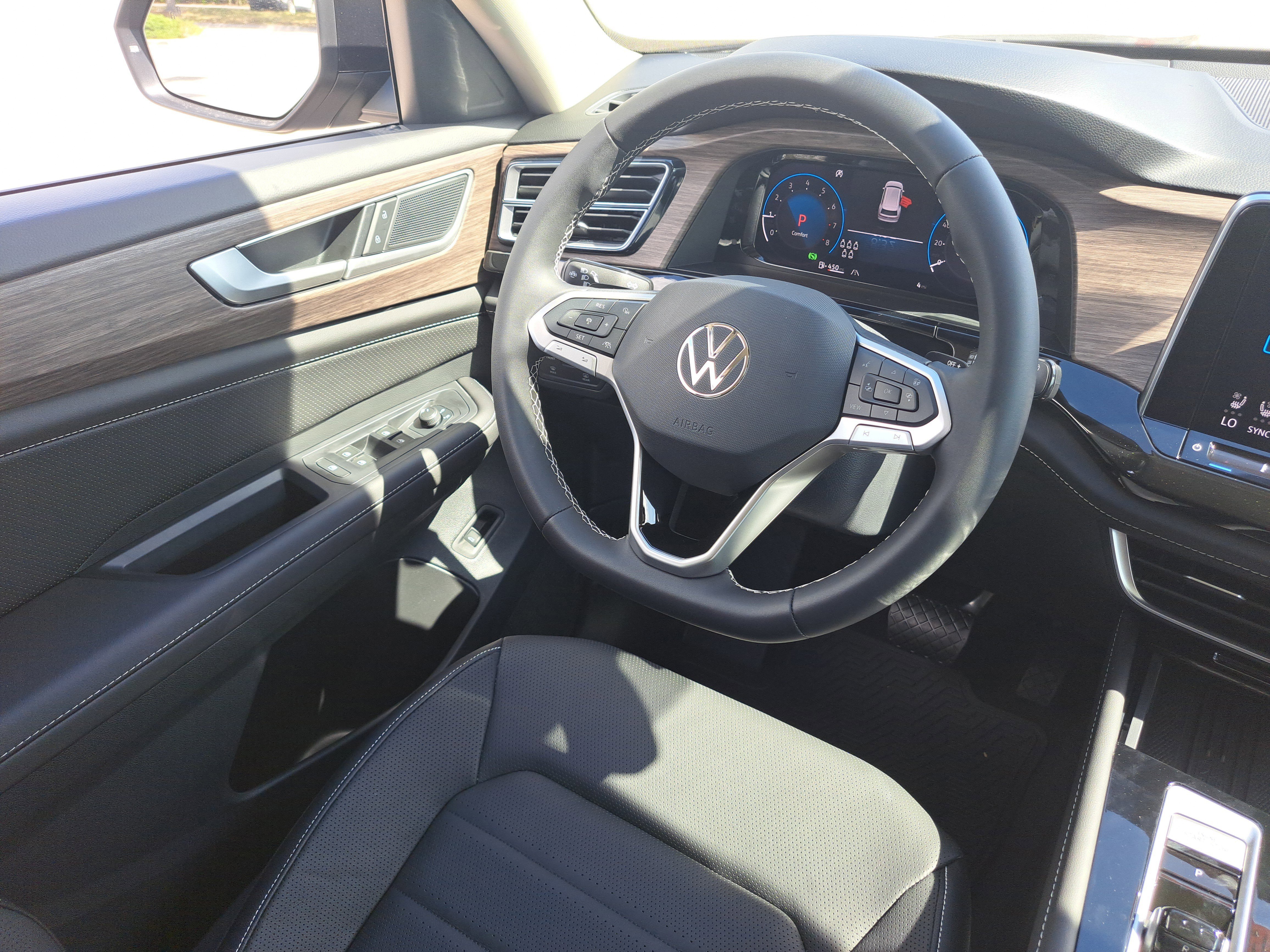 New 2026 Volkswagen Atlas SEL image 3