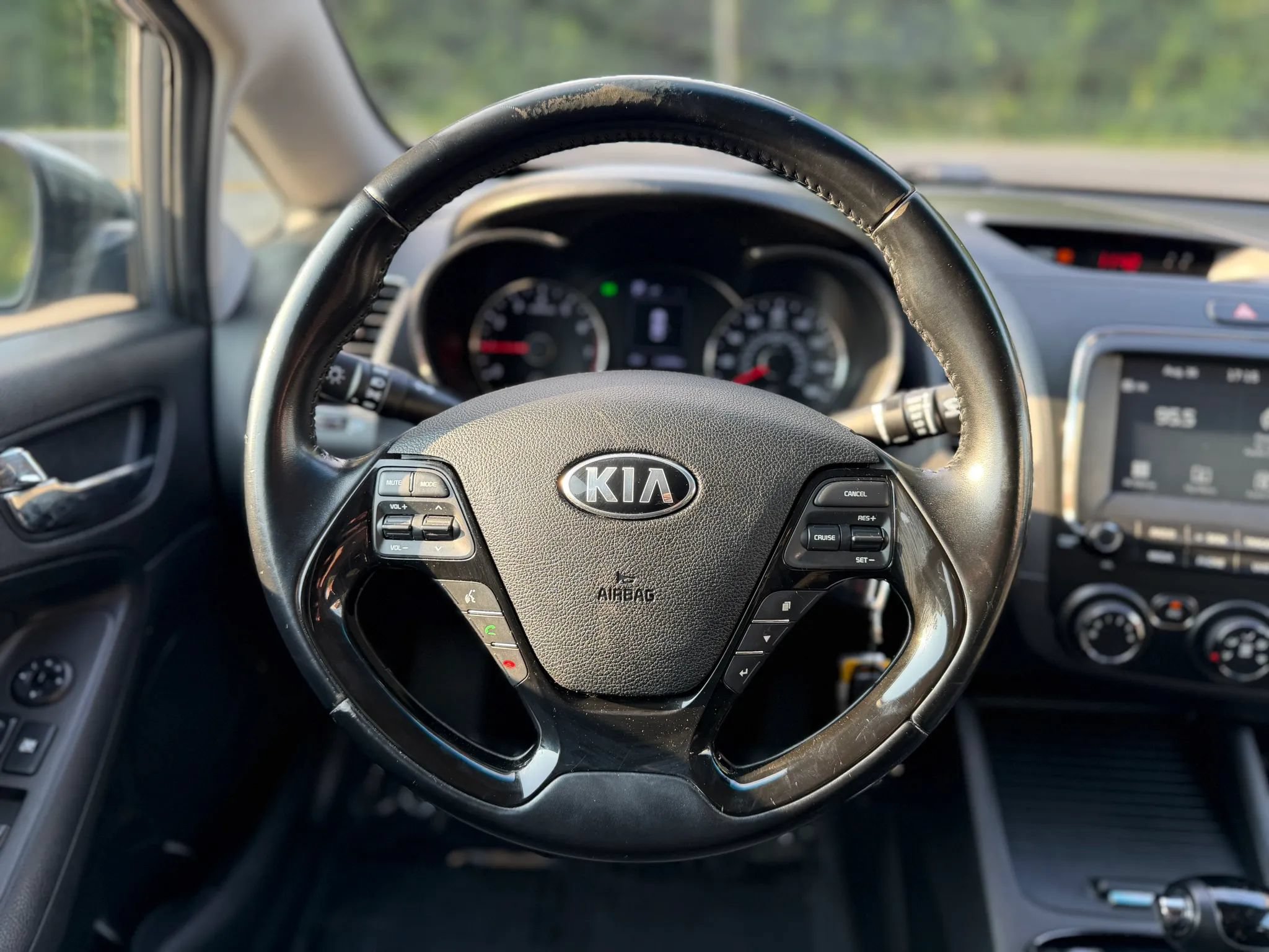 Used 2017 Kia Forte S FWD image 24