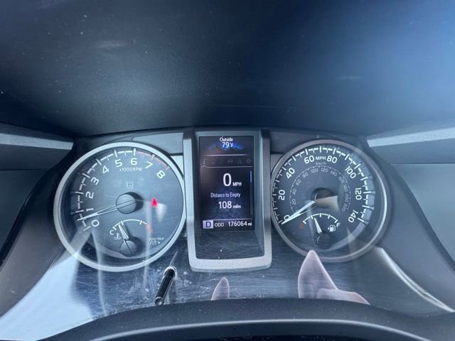 Used 2016 Toyota Tacoma TRD Sport w/ Premium & Technology Package image 18