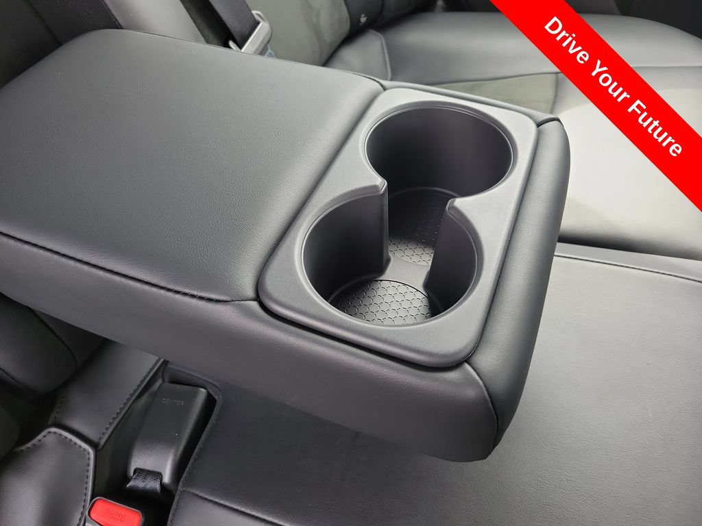 Used 2024 Nissan Ariya FWD image 24