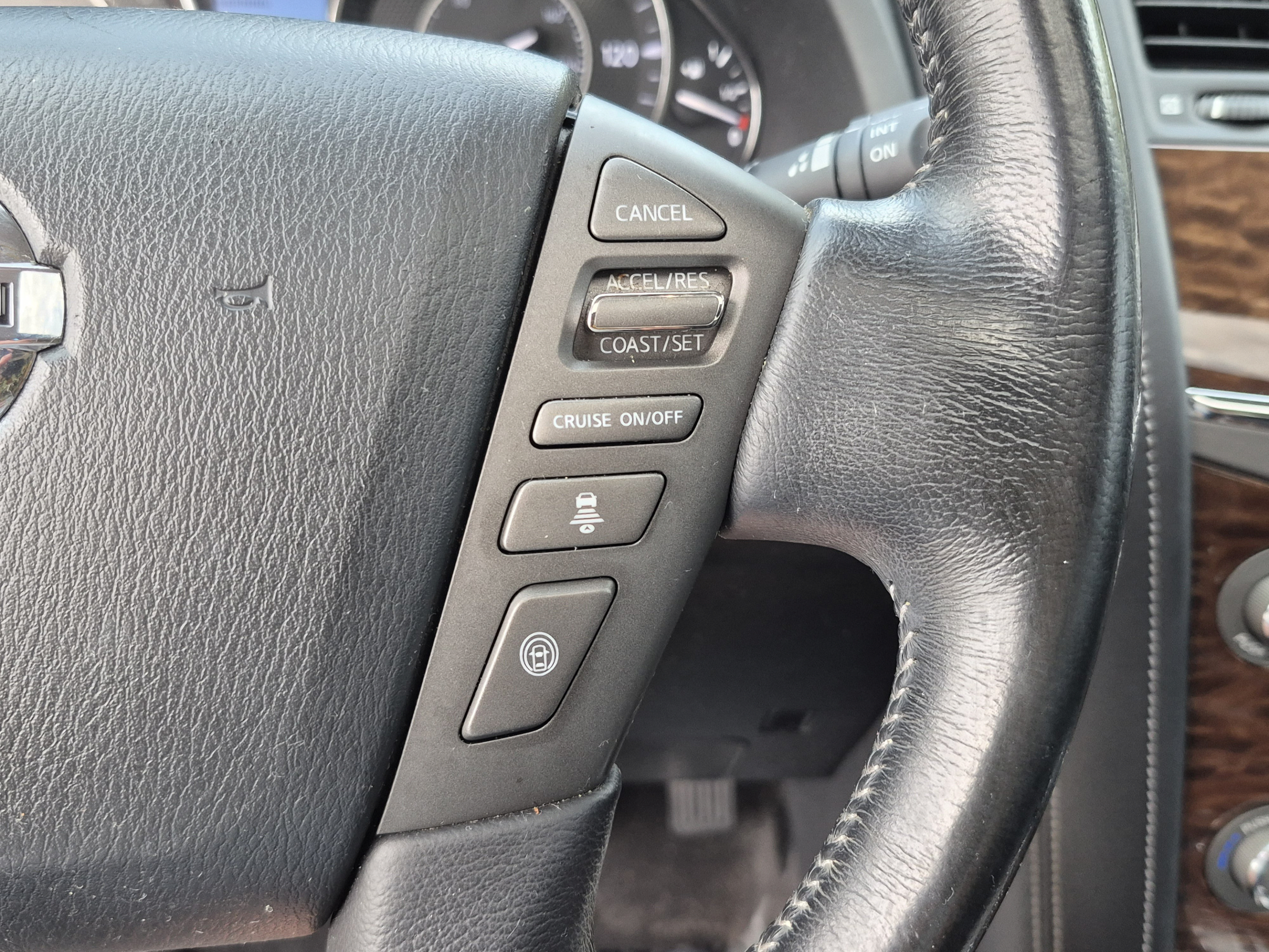 Used 2019 Nissan Armada SL w/ Premium Package RWD image 32