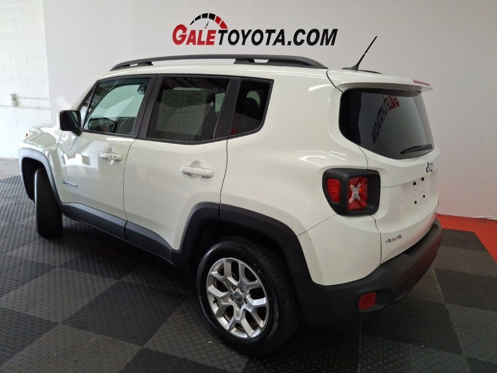 Used 2016 Jeep Renegade Latitude image 8