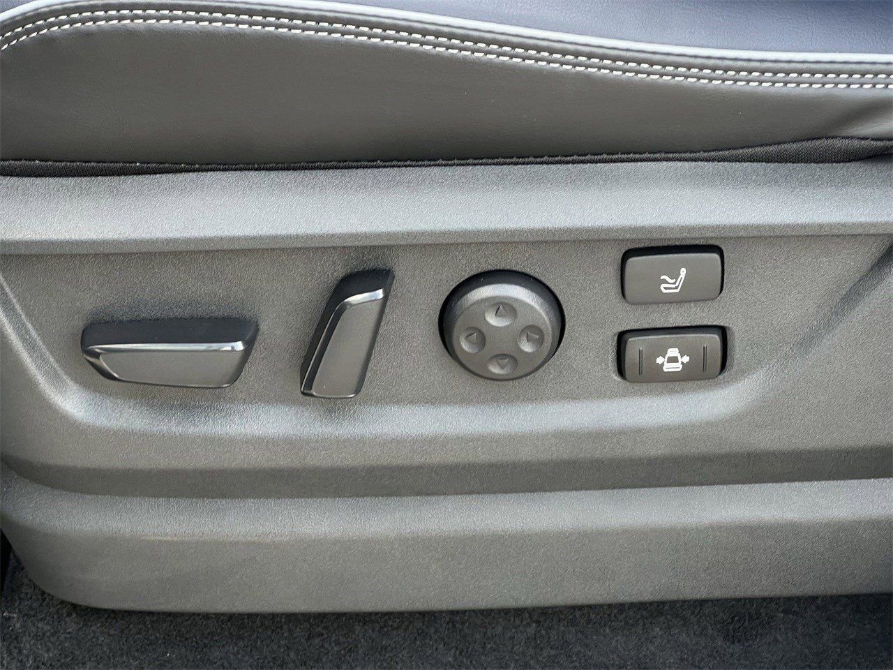 New 2026 INFINITI QX80 4WD image 22