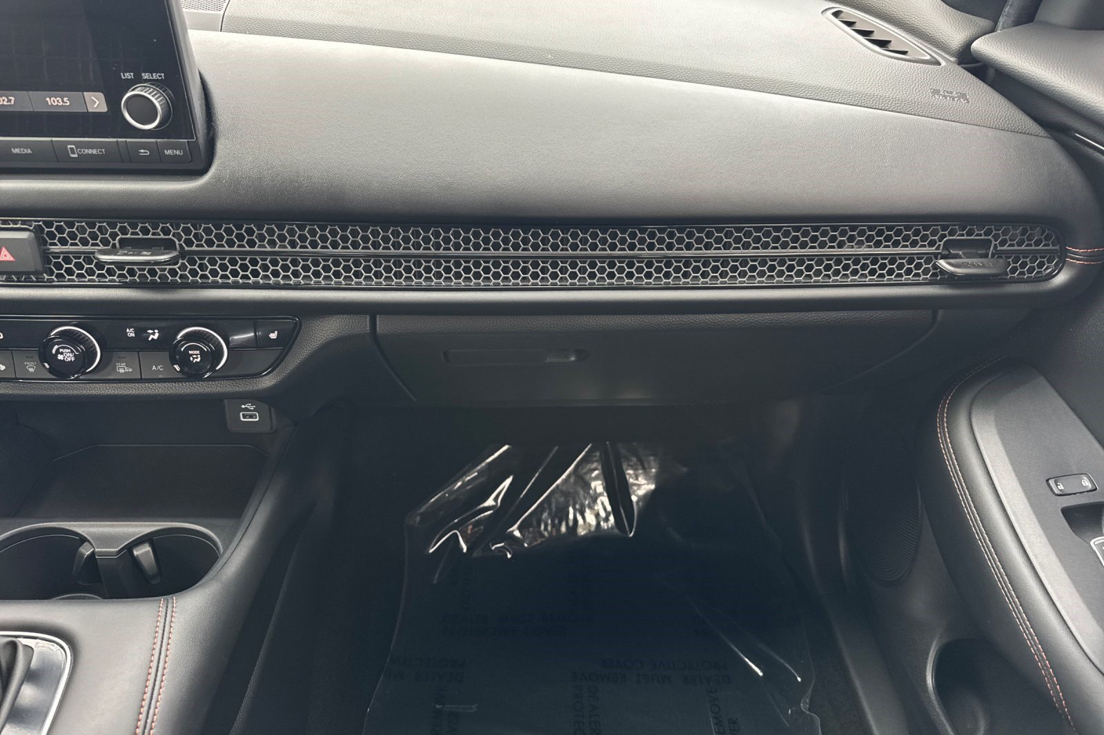 Certified 2025 Honda HR-V Sport image 31