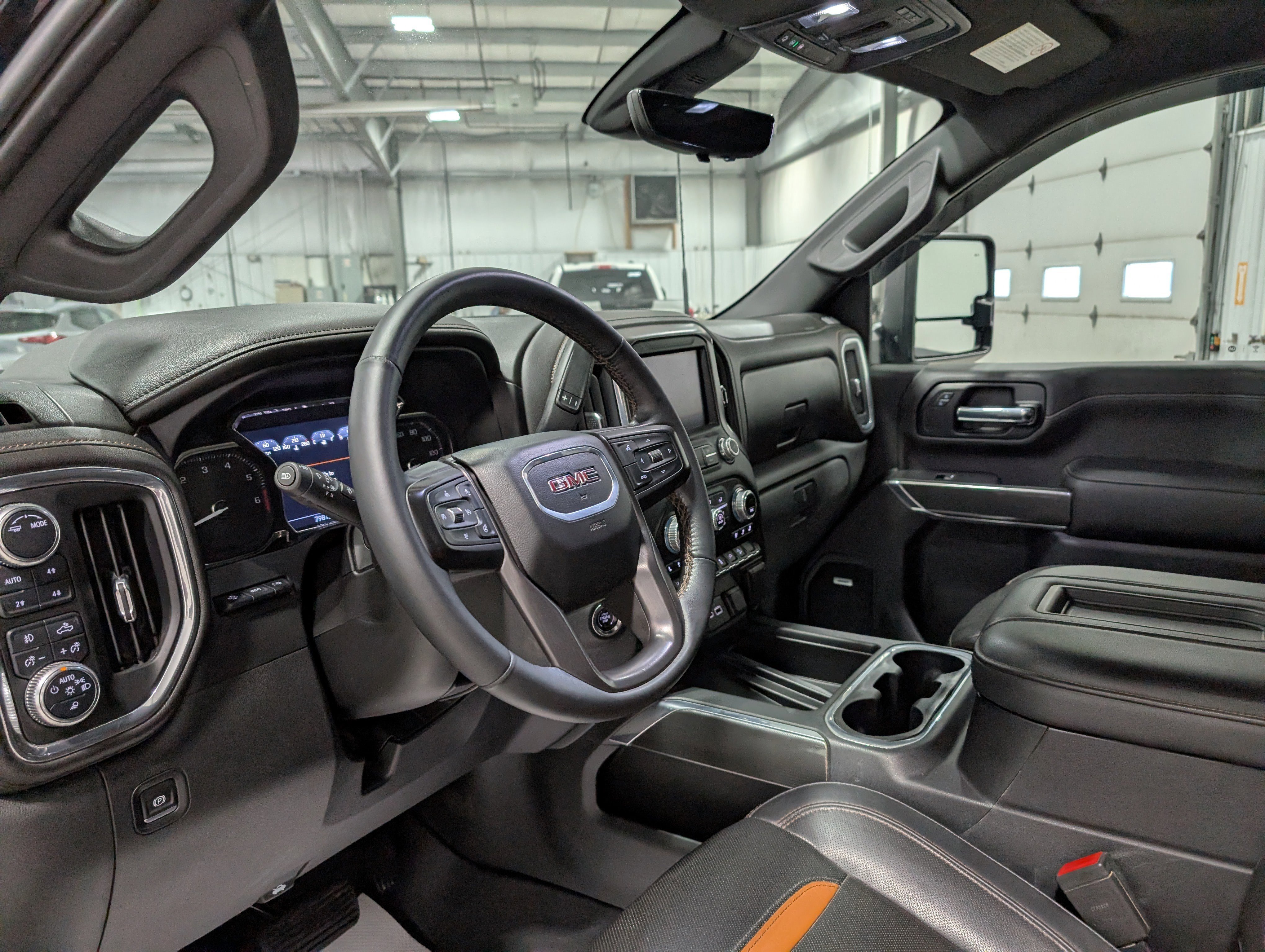 Used 2020 GMC Sierra 2500 AT4 w/ AT4 Premium Package image 18