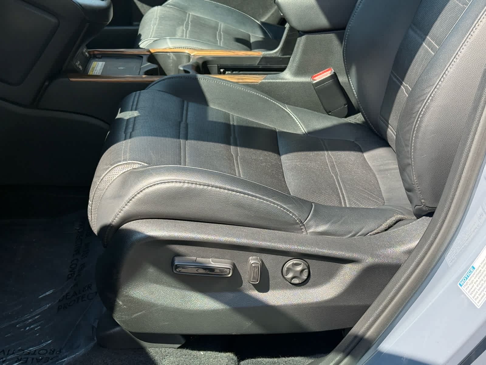 Used 2022 Honda CR-V Touring image 12