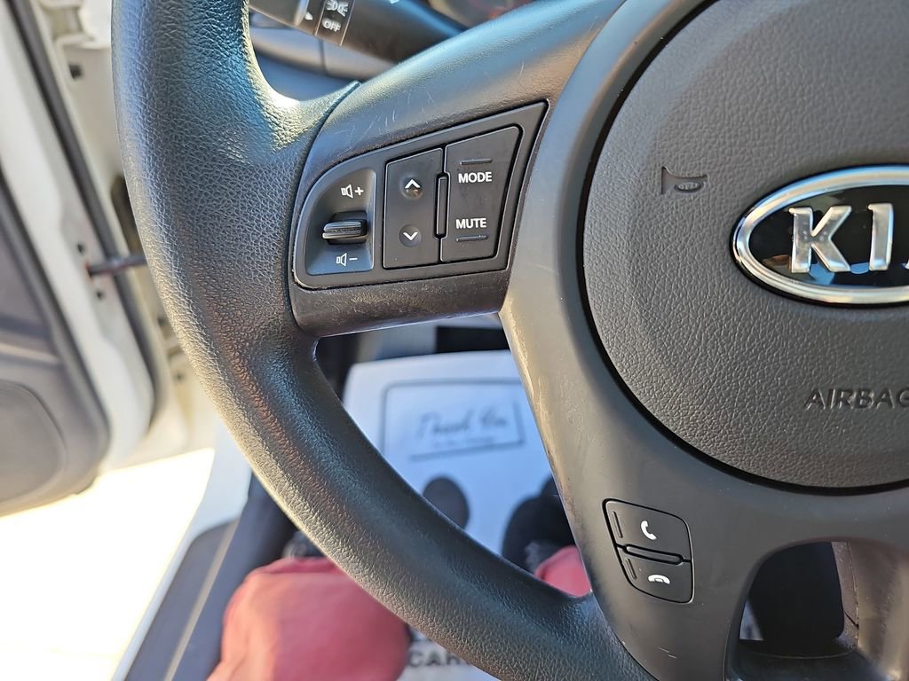 Used 2013 Kia Forte EX image 22