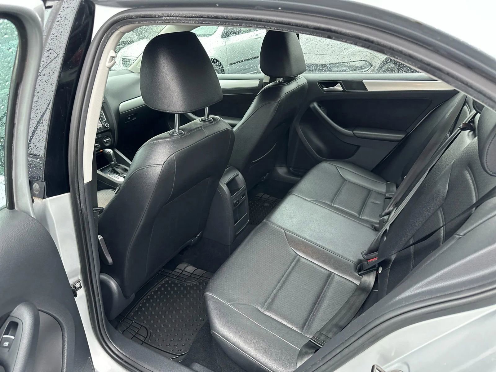 Used 2014 Volkswagen Jetta SE image 12