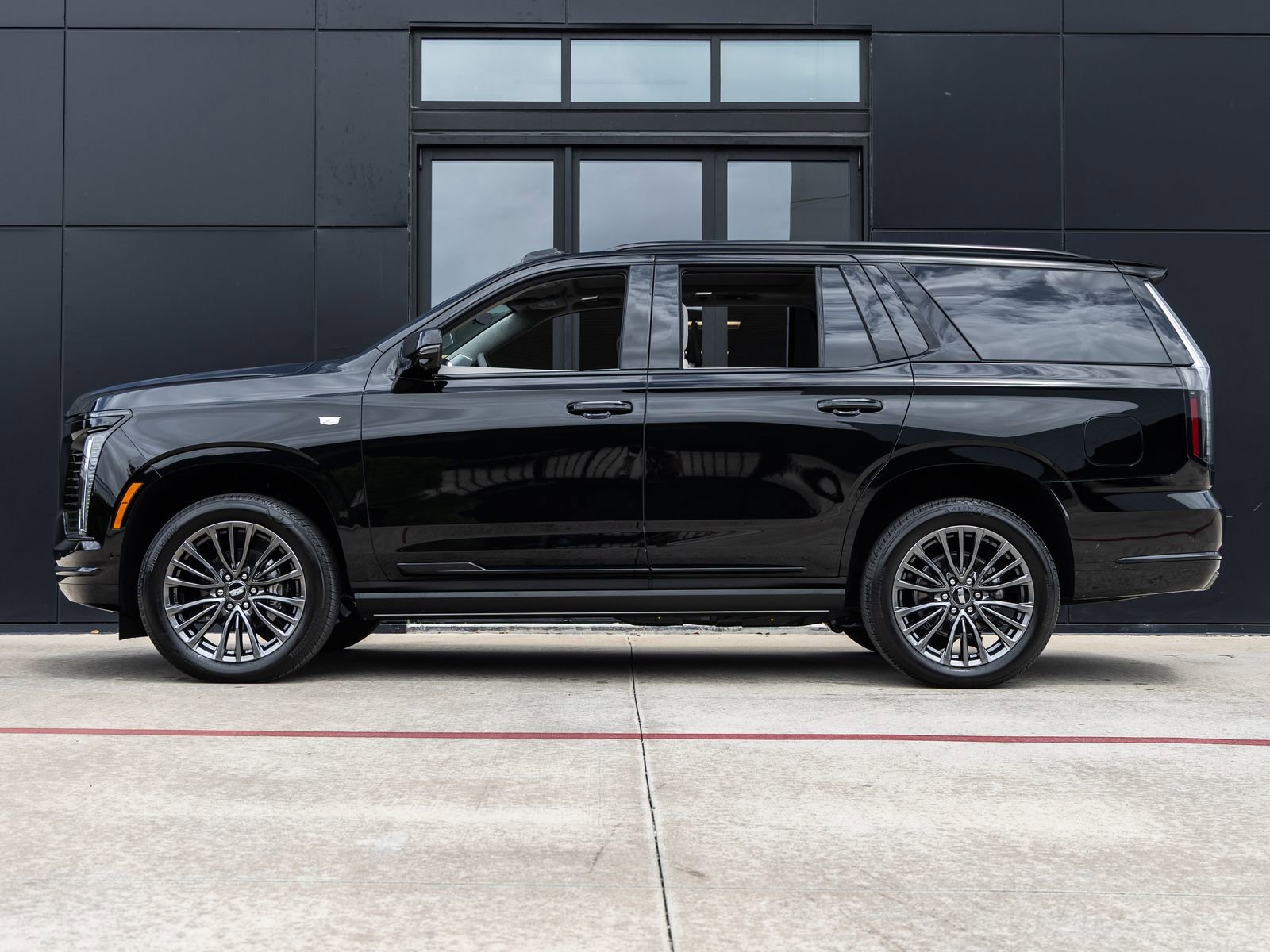 Used 2026 Cadillac Escalade Platinum Sport w/ LPO, Floor Liner Package AWD/4WD image 9