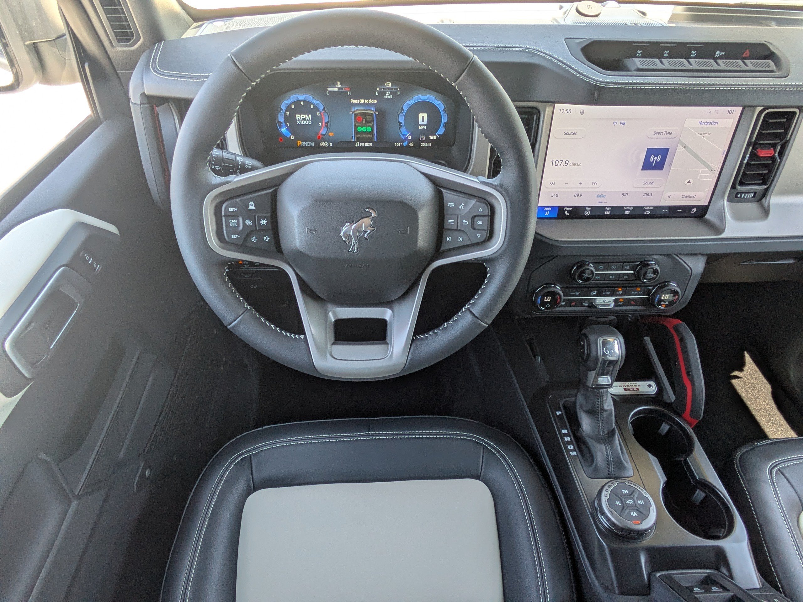 New 2026 Ford Bronco Outer Banks w/ Sasquatch Package AWD/4WD image 16
