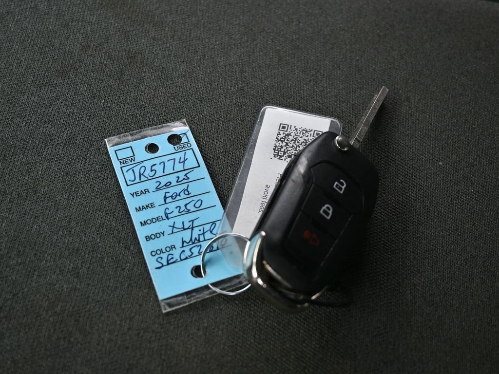 Used 2025 Ford F250 XLT image 19