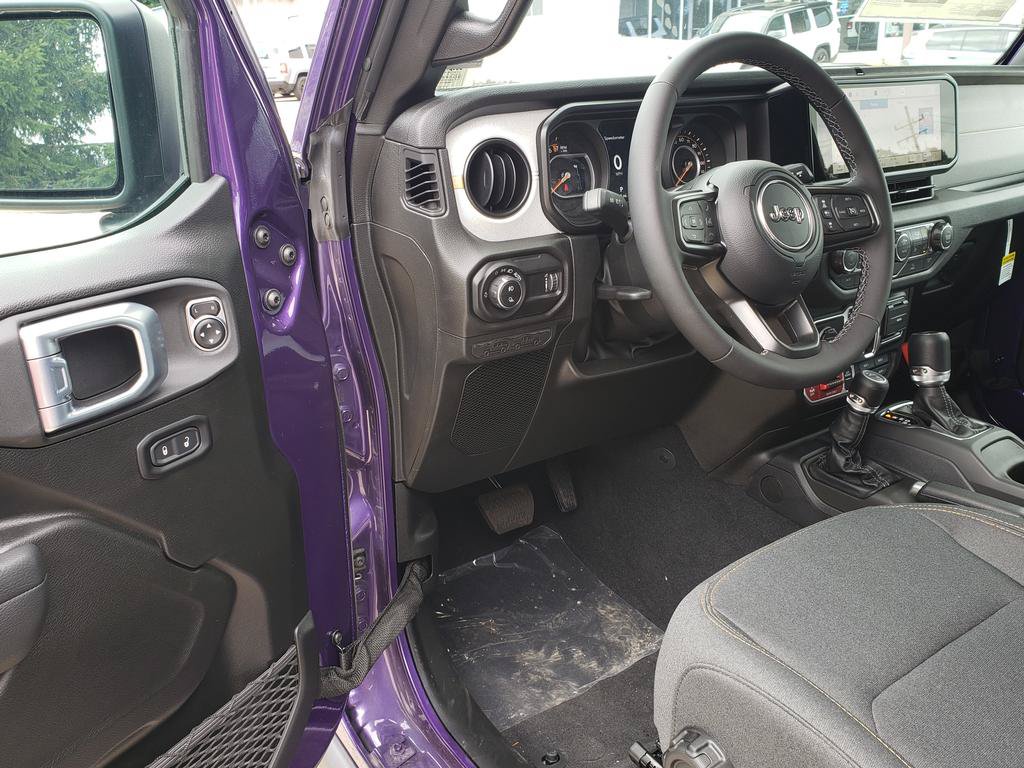 New 2026 Jeep Gladiator Sport AWD/4WD image 11