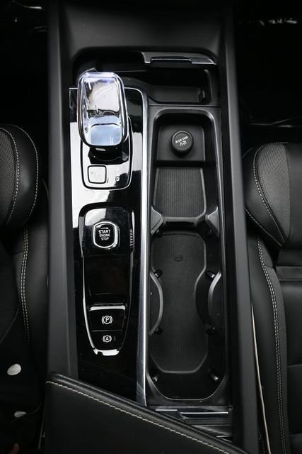 Used 2024 Volvo S60 B5 Plus w/ Climate Package FWD image 12
