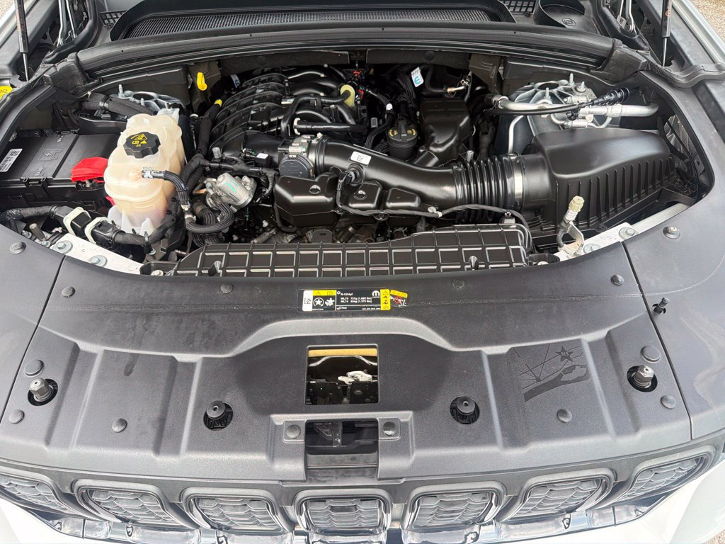 Used 2023 Jeep Grand Cherokee Altitude AWD/4WD image 13