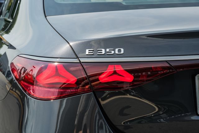 New 2027 Mercedes-Benz E 350 4MATIC Sedan image 7