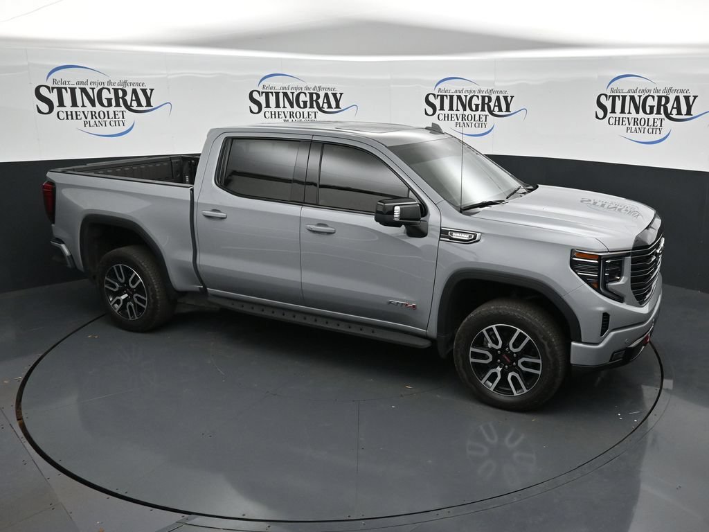 Used 2025 GMC Sierra 1500 AT4 w/ AT4 Premium Package AWD/4WD image 18
