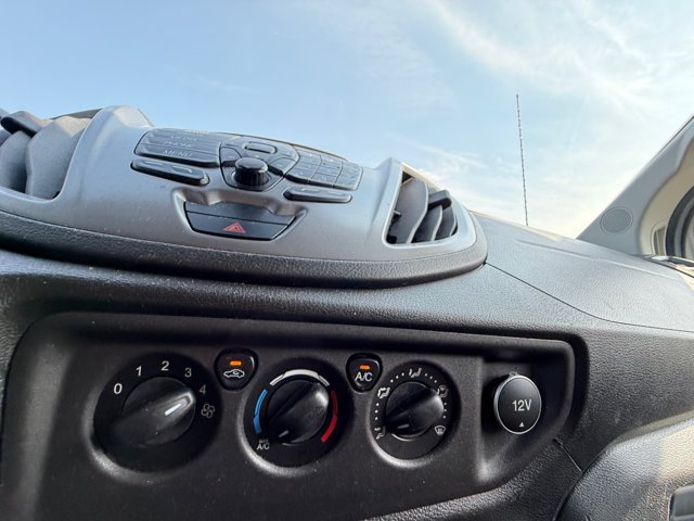 Used 2018 Ford Transit 350 XLT RWD image 22