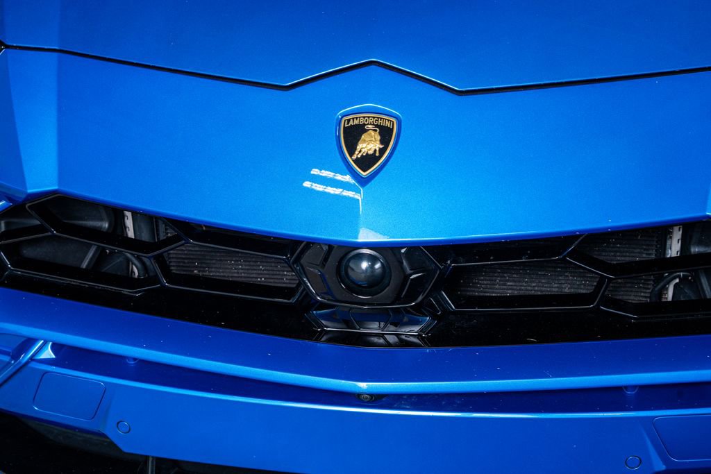 Used 2020 Lamborghini Urus image 16