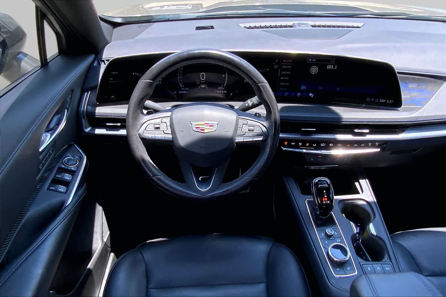 Used 2024 Cadillac XT4 Sport w/ Cold Weather Package FWD image 6