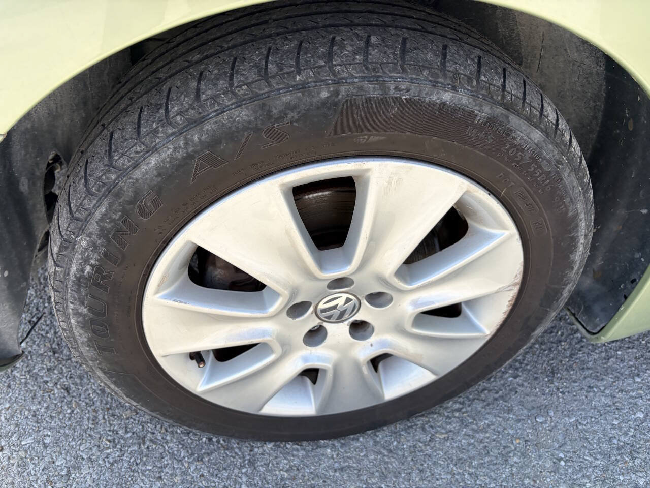 Used 2008 Volkswagen Beetle S FWD image 3