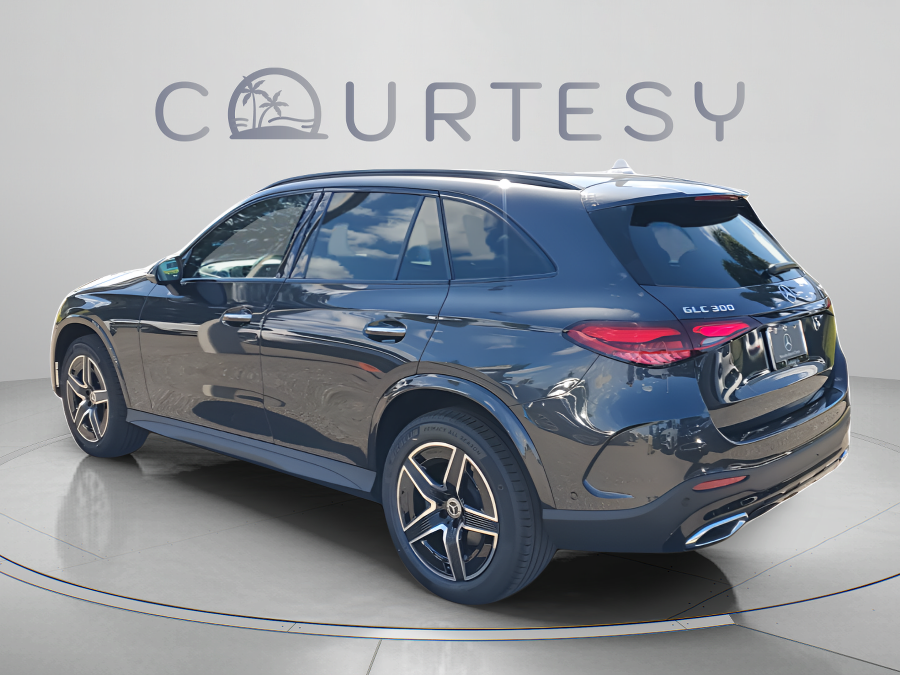 Certified 2026 Mercedes-Benz GLC 300 4MATIC image 3