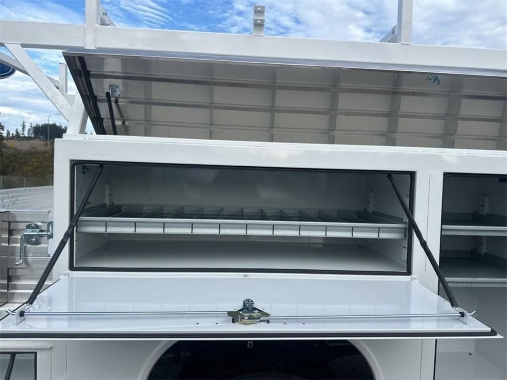 New 2024 Ford F450 XL image 30