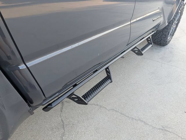 Used 2025 Toyota Tacoma TRD Sport AWD/4WD image 29