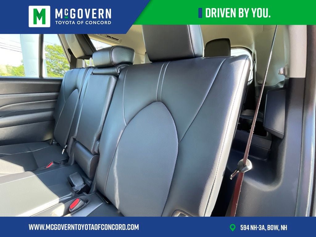 Used 2026 Toyota Grand Highlander AWD image 27