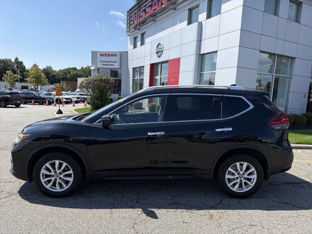 Certified 2018 Nissan Rogue SV w/ Sun & Sound Touring Package AWD/4WD image 5