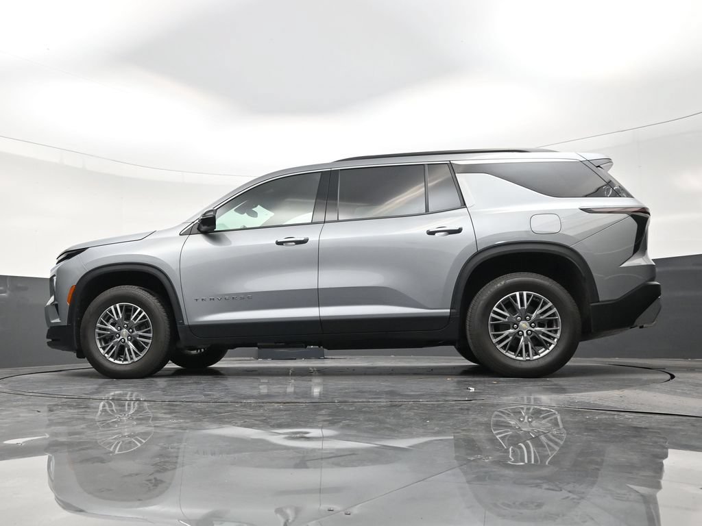 Used 2024 Chevrolet Traverse LS FWD image 19