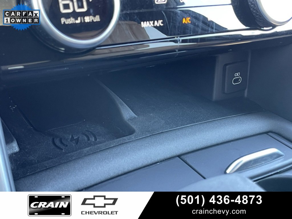 Used 2024 Land Rover Discovery Dynamic SE image 25